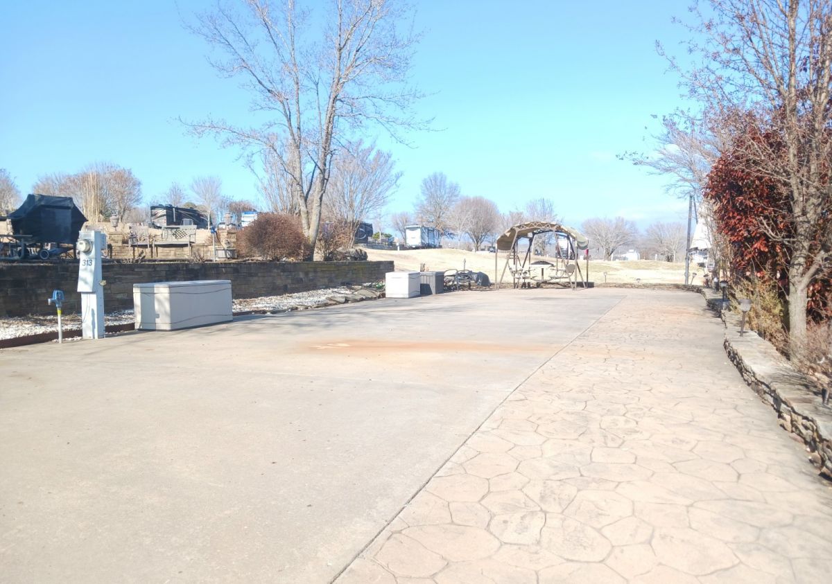 313 Ozarks Luxury RV Resort on Table Rock Lake