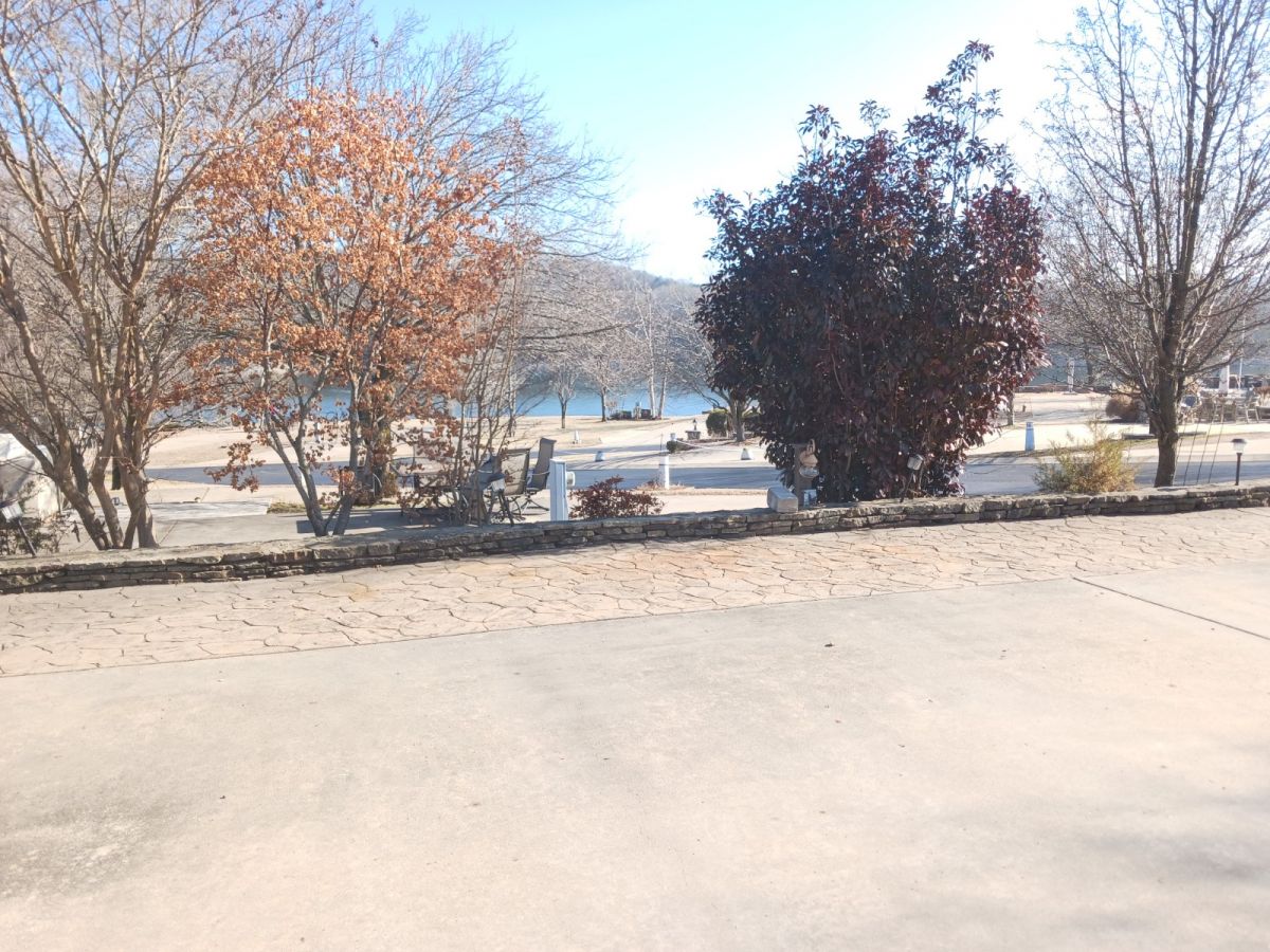 313 Ozarks Luxury RV Resort on Table Rock Lake